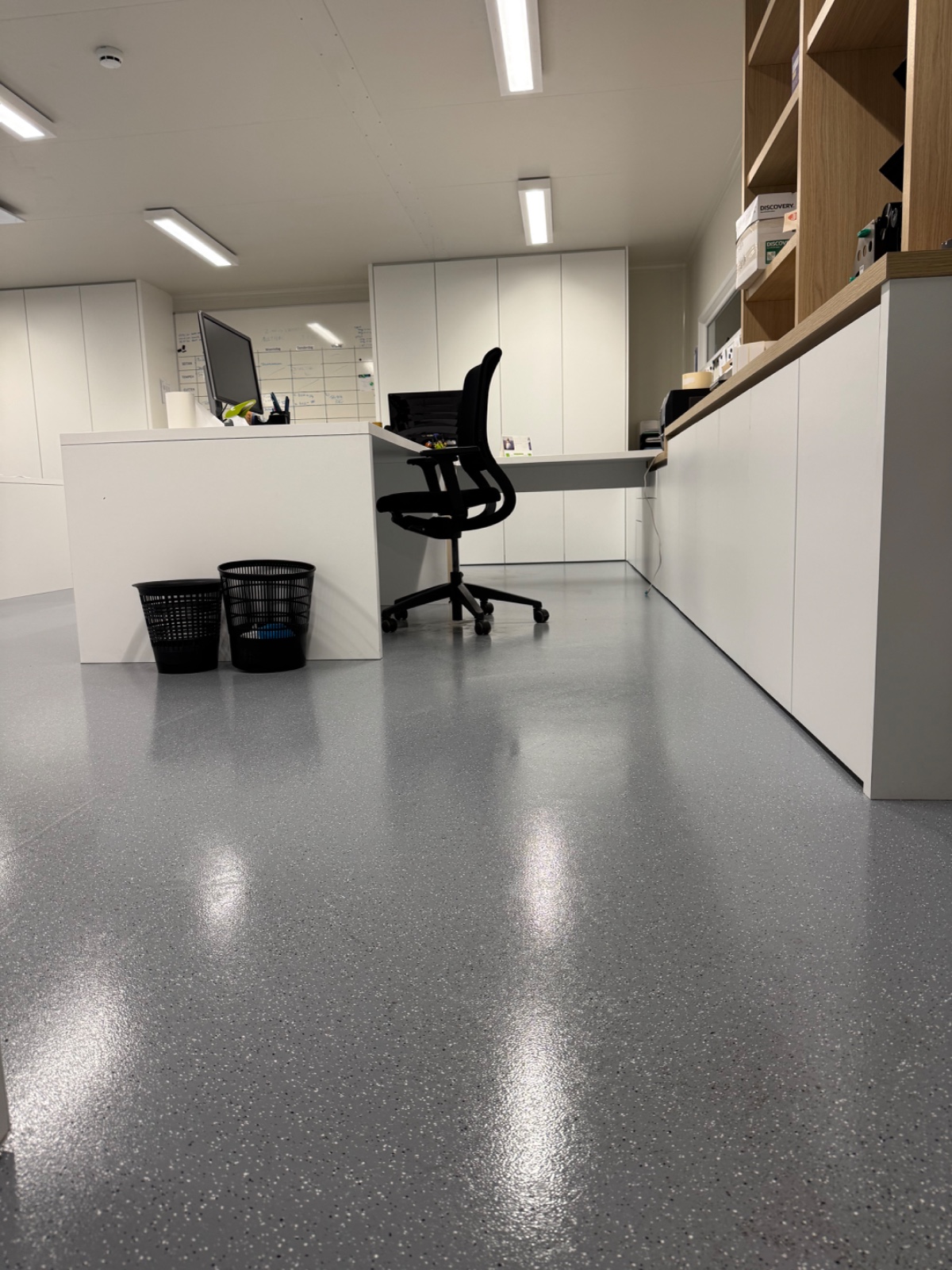 Professionele schoonmaak in Eeklo en omgeving - Demaj Group – Facility & Cleaning Solutions Professionele schoonmaak in Eeklo en omgeving - schoonmaak, Eeklo, Maldegem, Gent, Brugge, kantoren, woningen, professionele, schoonmaak project realisatie door Demaj Group – Facility & Cleaning Solutions in België