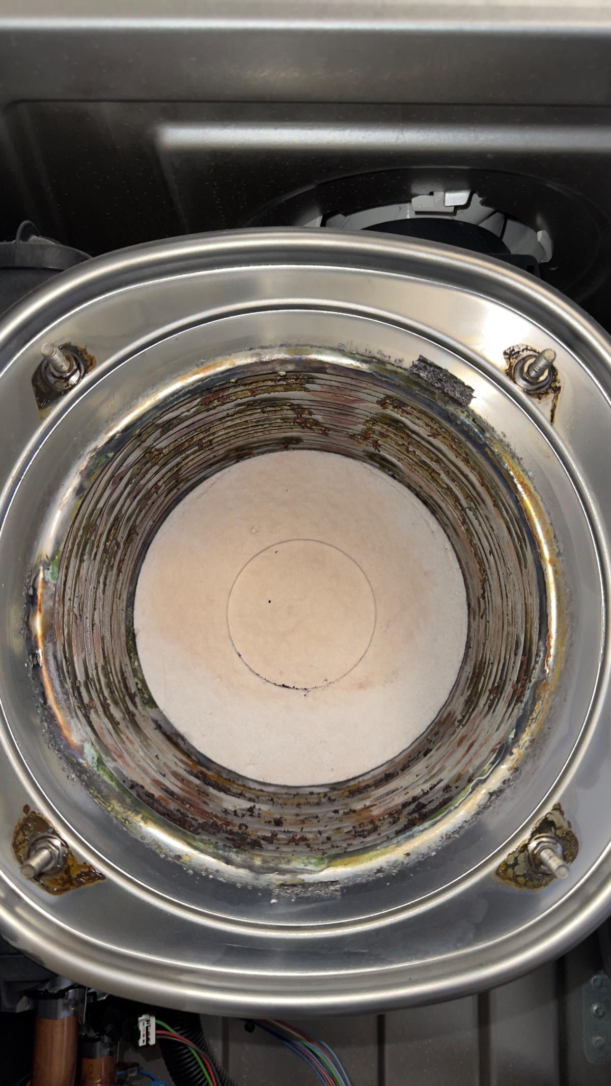 Onderhoud van een Vaillant verwarmingsketel – foto 2 van 6